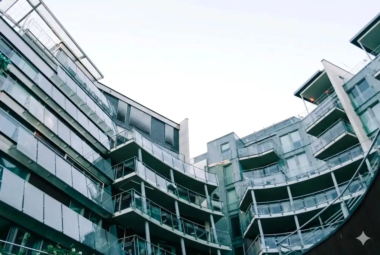 Bakı modern katlanır cam balkon uygulaması ve deniz manzarası
